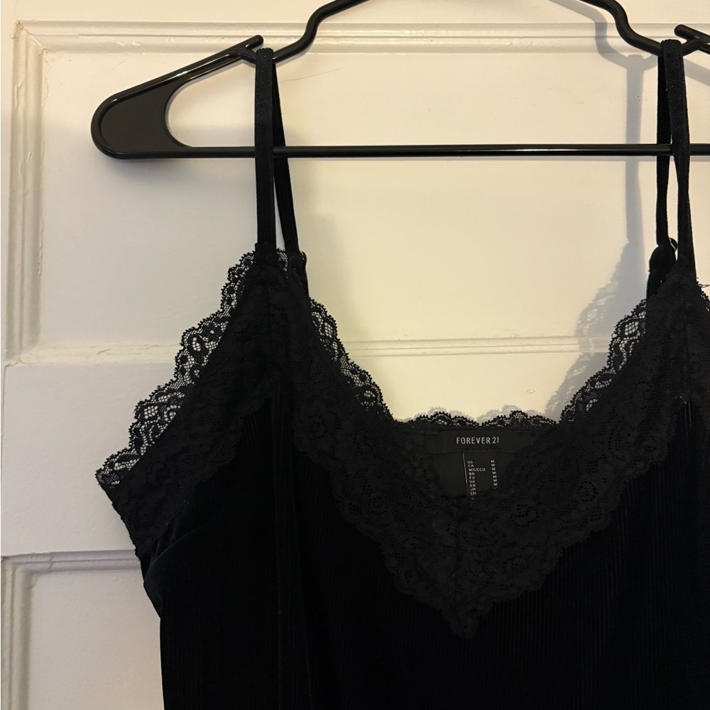 3 for $20! Forever 21 Black Lace Trim Tank Top